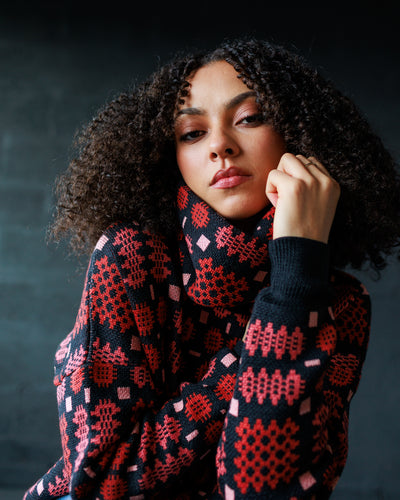 Carthen Wrap - Soot / Petals