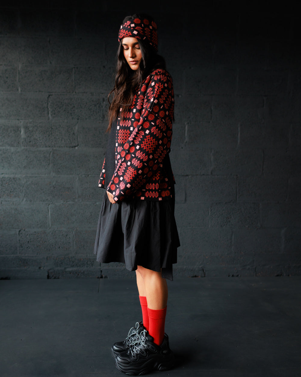 Carthen Merino Head Wrap - Soot / Petals