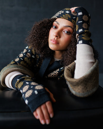 Carthen Merino Fingerless Mittens - Soot / Fields