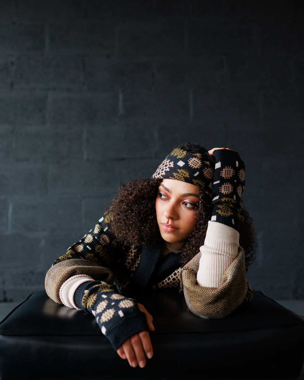 Carthen Merino Fingerless Mittens - Soot / Fields