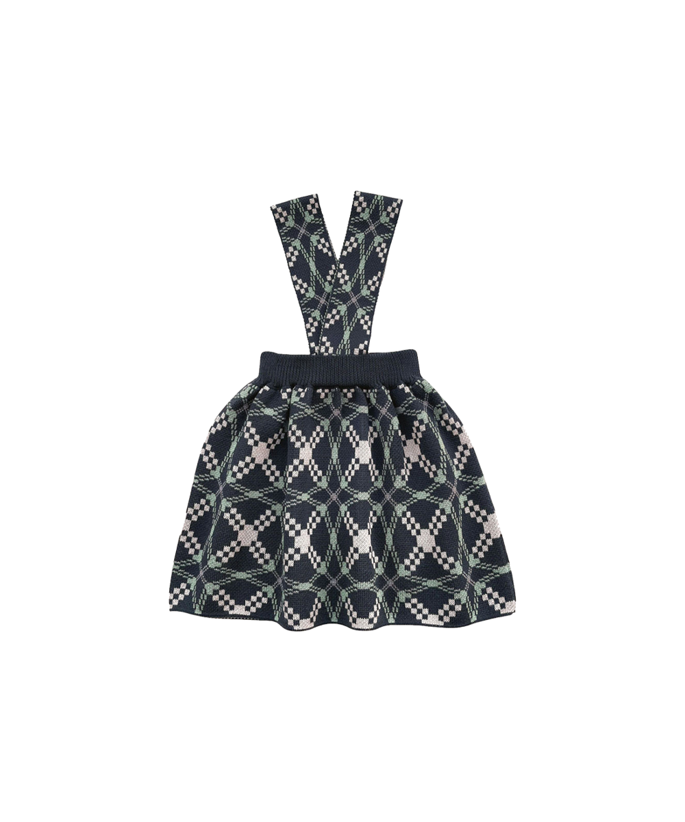 Sêr Pinafore - Alpine Wolf