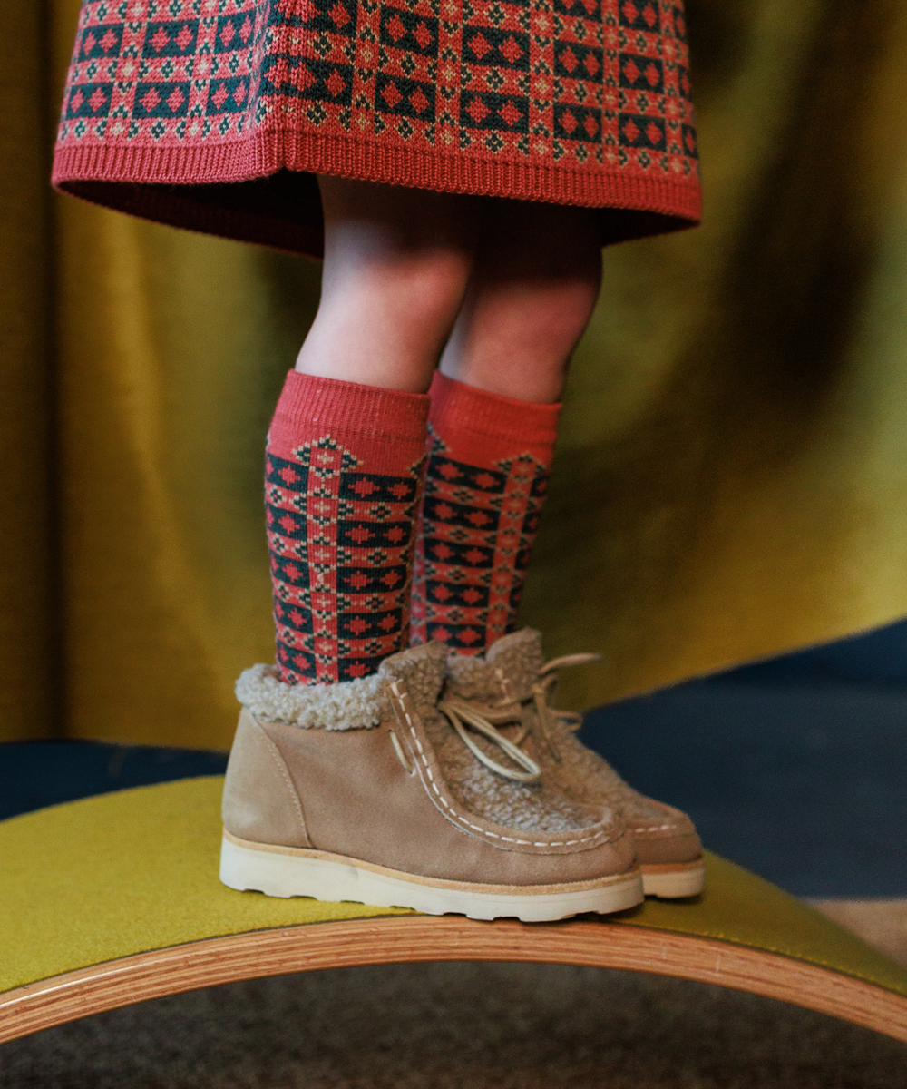 Brae Socks - Winter Rose