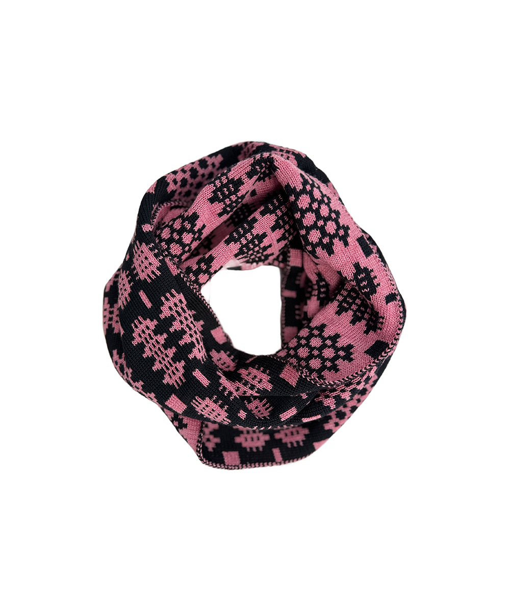 Carthen Merino Loop Scarf - Black/Rhosyn